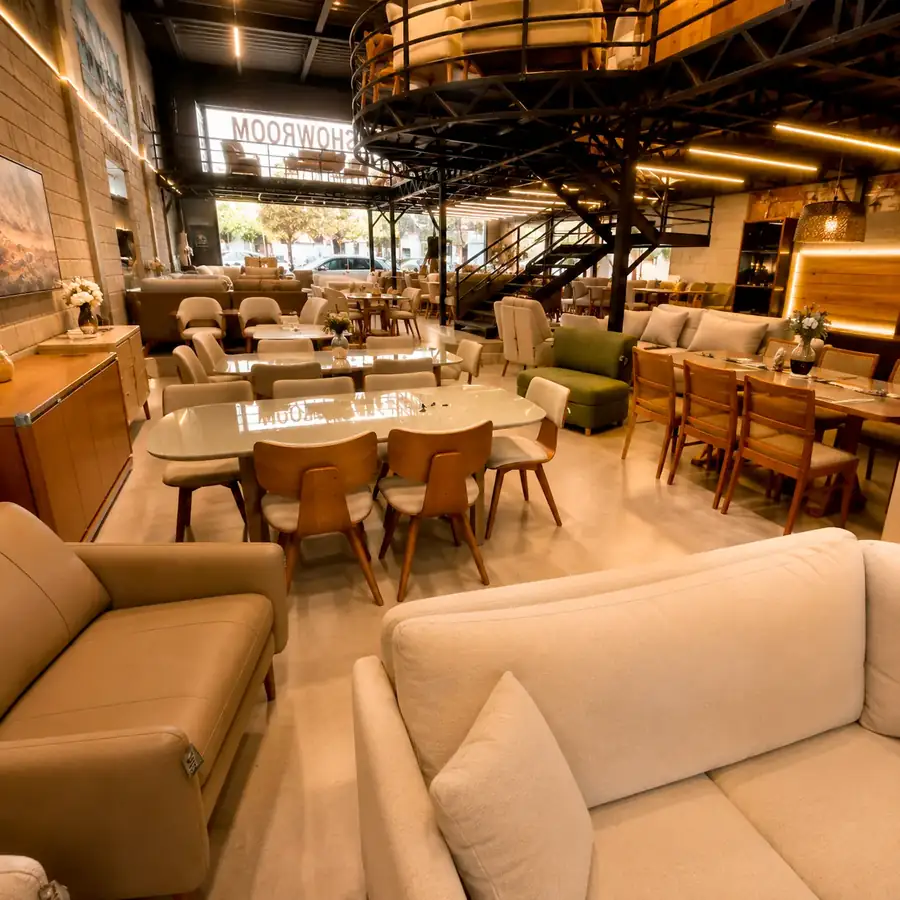 Ambiente interno do showroom Attraktiva Torres